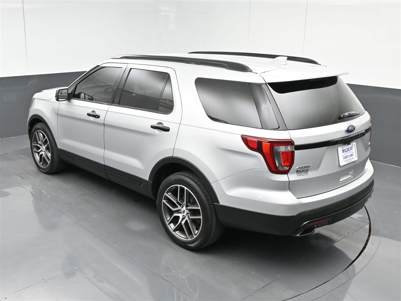 Ford Explorer Sport 4WD 2016