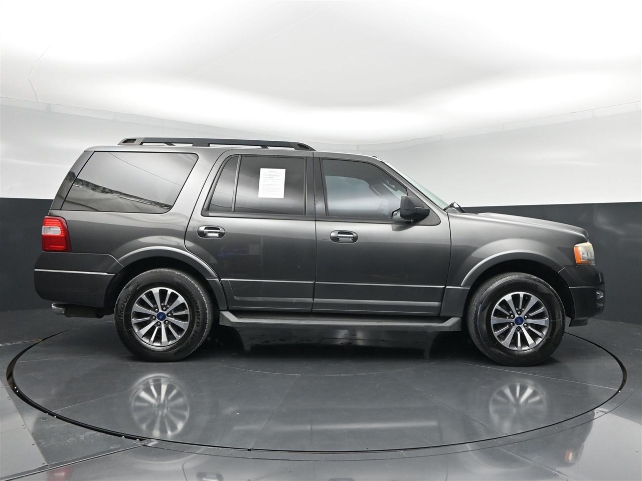 Ford Expedition XLT 2WD 2016