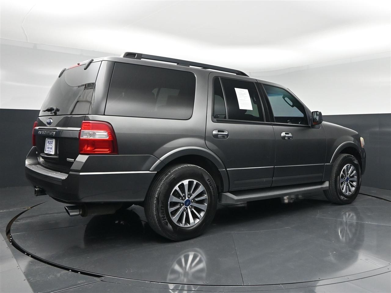 Ford Expedition XLT 2WD 2016
