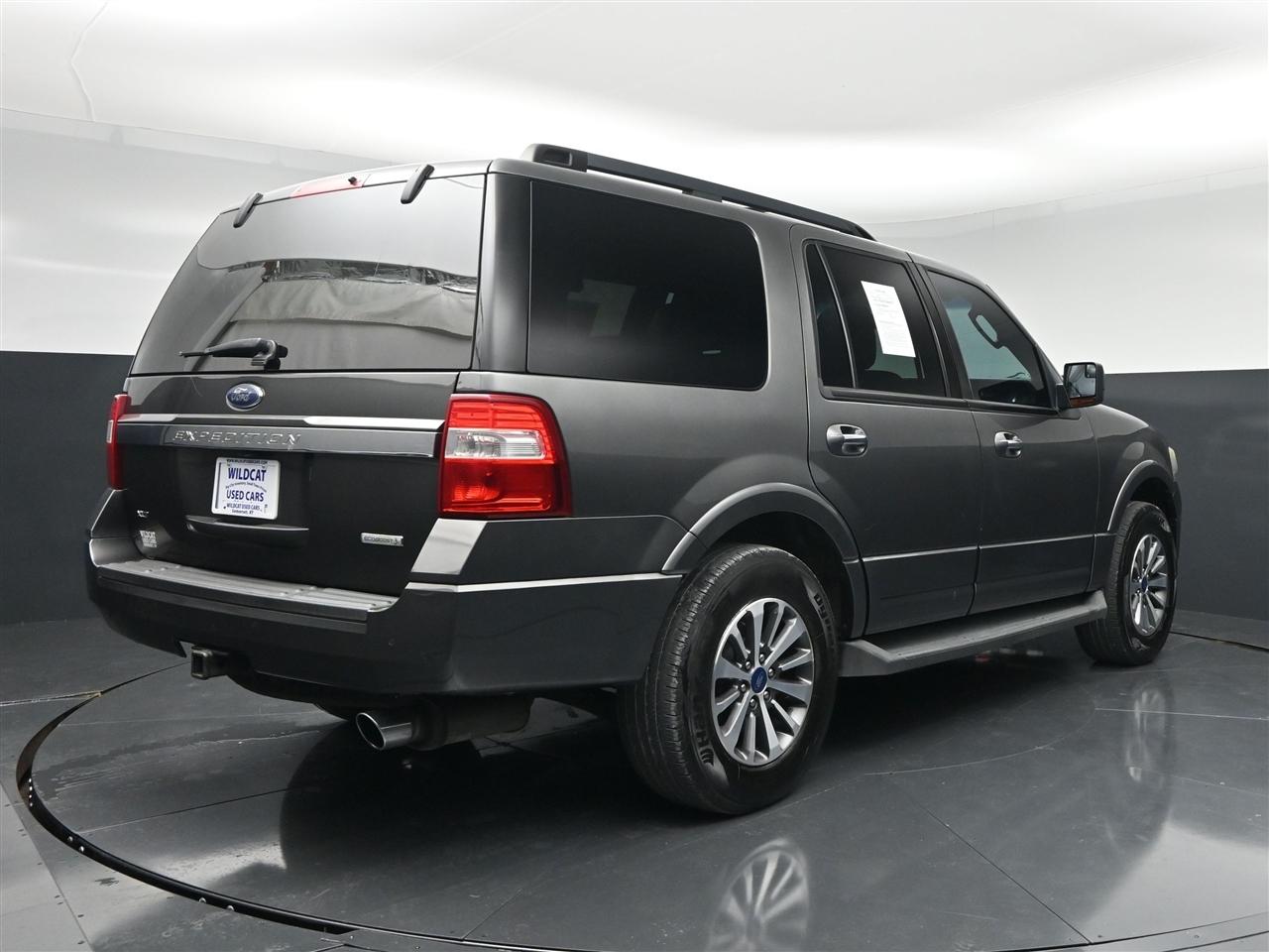 Ford Expedition XLT 2WD 2016