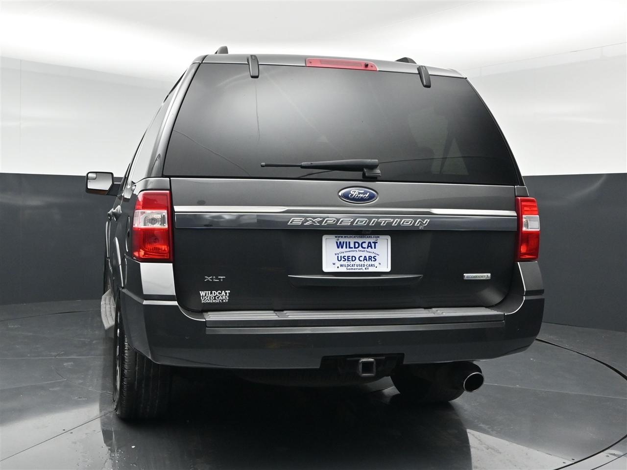 Ford Expedition XLT 2WD 2016