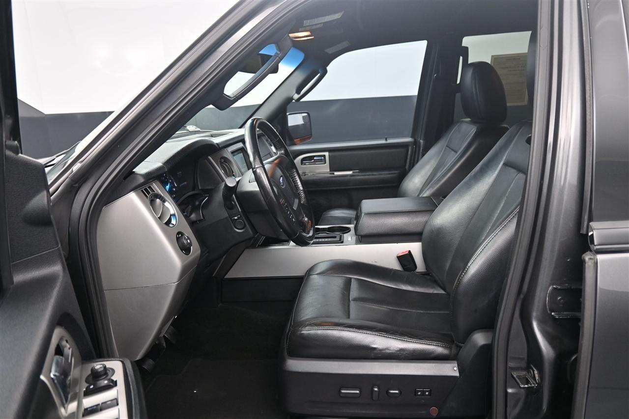 Ford Expedition XLT 2WD 2016