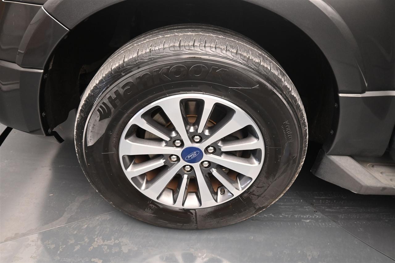 Ford Expedition XLT 2WD 2016