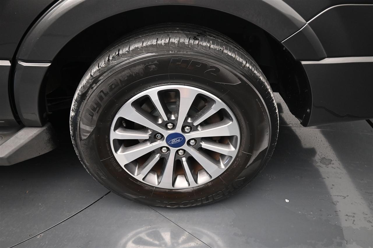 Ford Expedition XLT 2WD 2016
