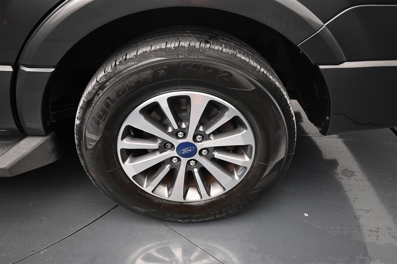 Ford Expedition XLT 2WD 2016
