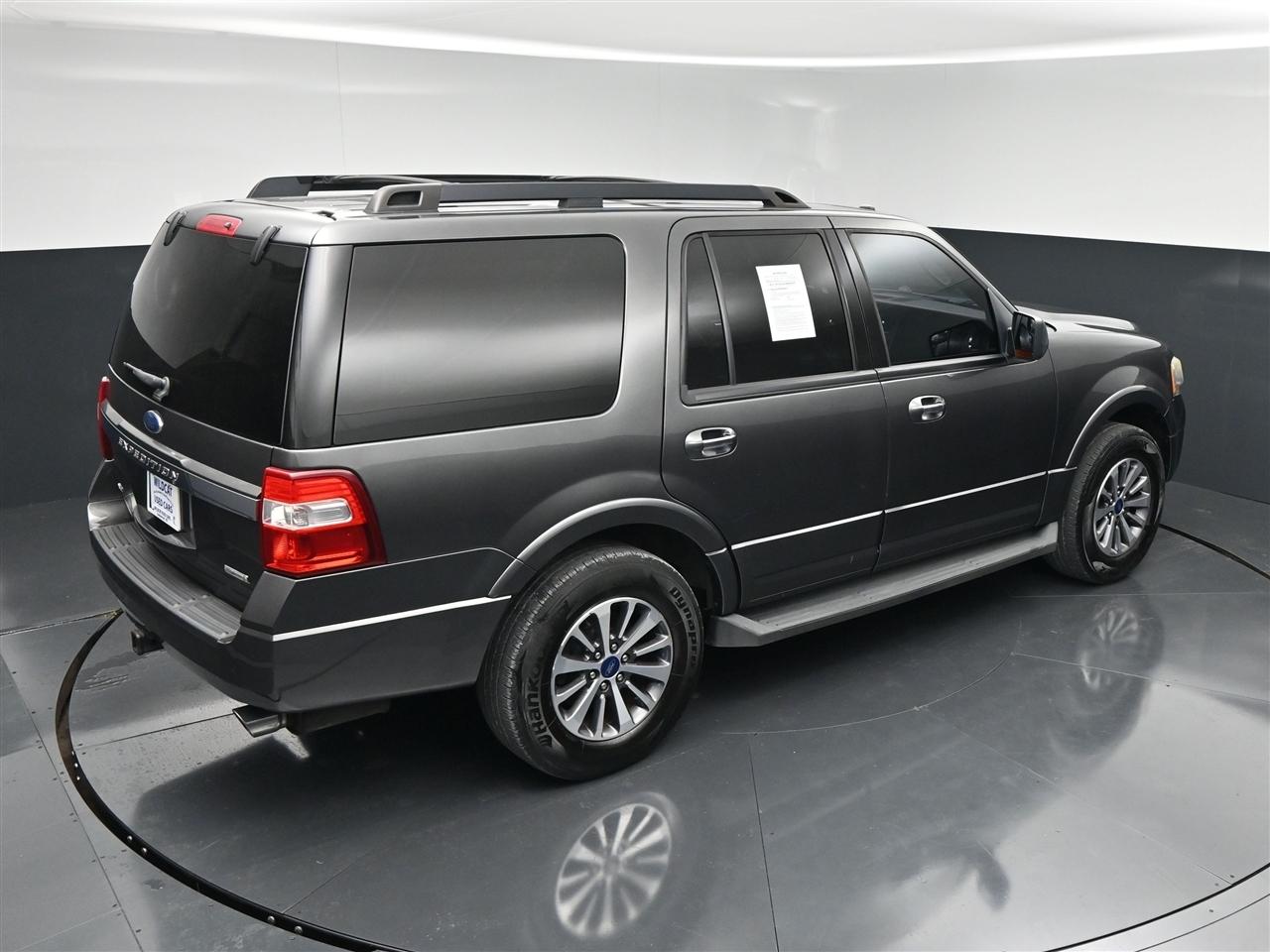 Ford Expedition XLT 2WD 2016