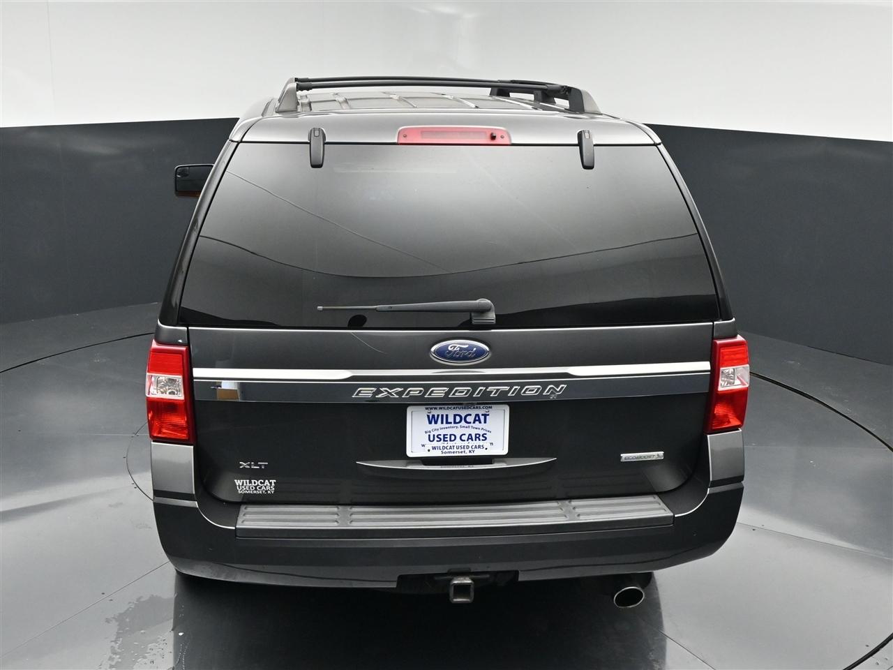 Ford Expedition XLT 2WD 2016