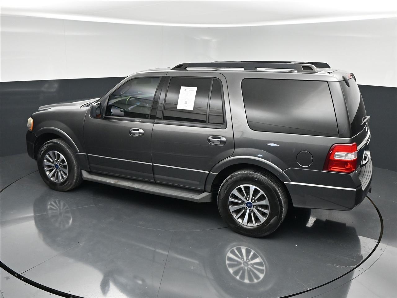 Ford Expedition XLT 2WD 2016