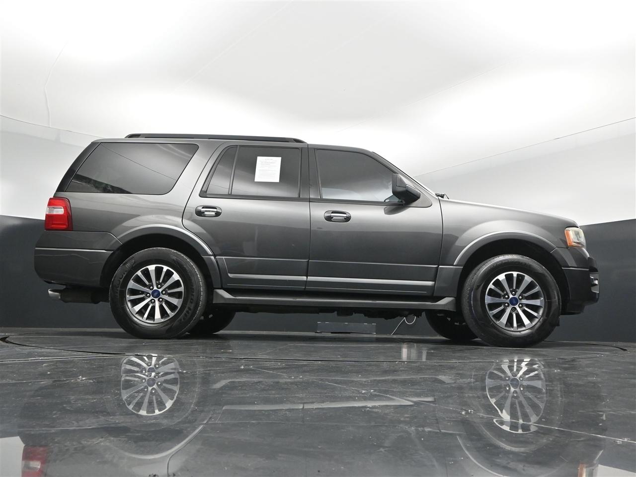Ford Expedition XLT 2WD 2016