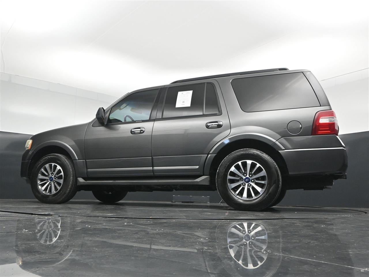 Ford Expedition XLT 2WD 2016