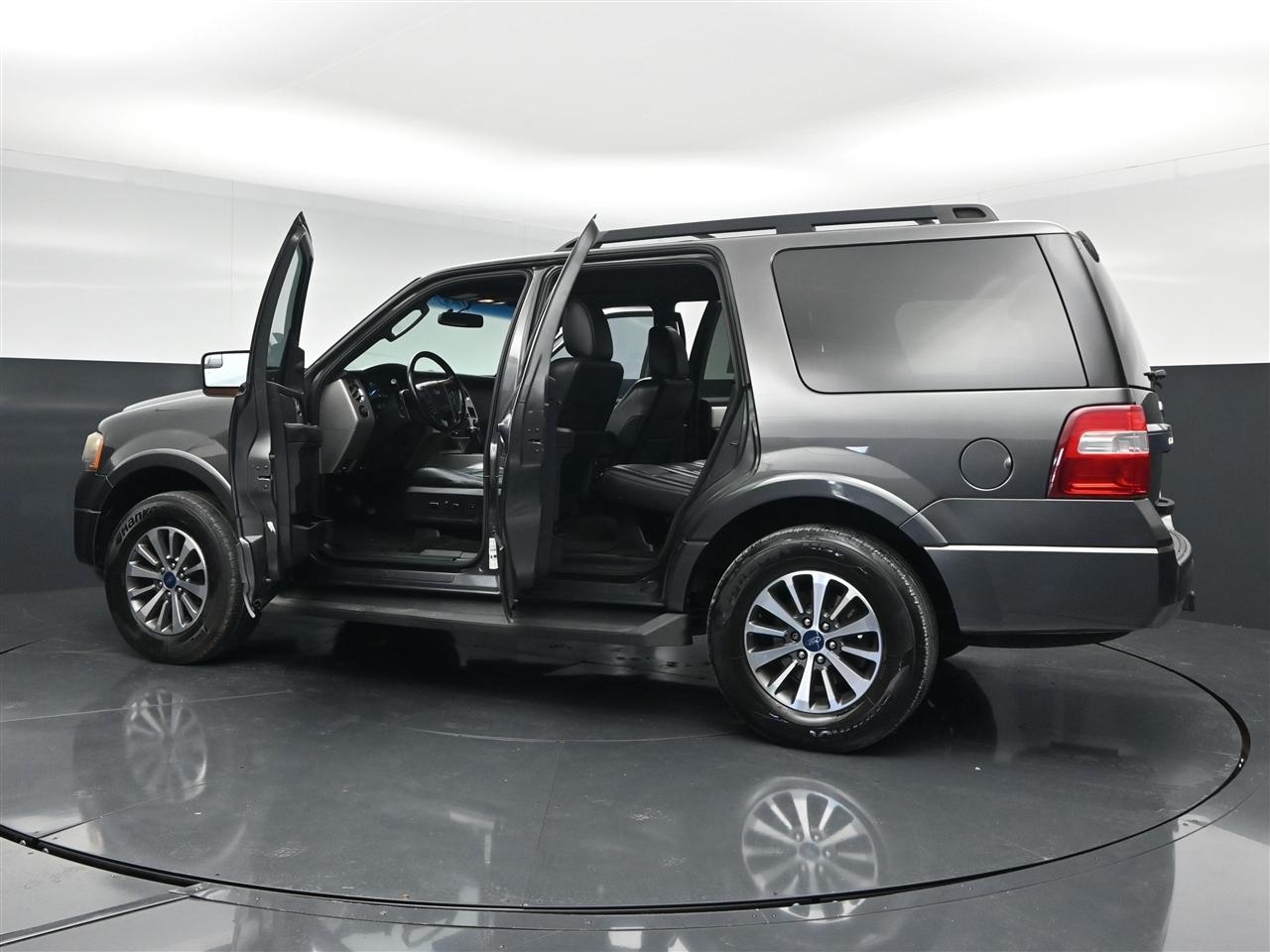 Ford Expedition XLT 2WD 2016