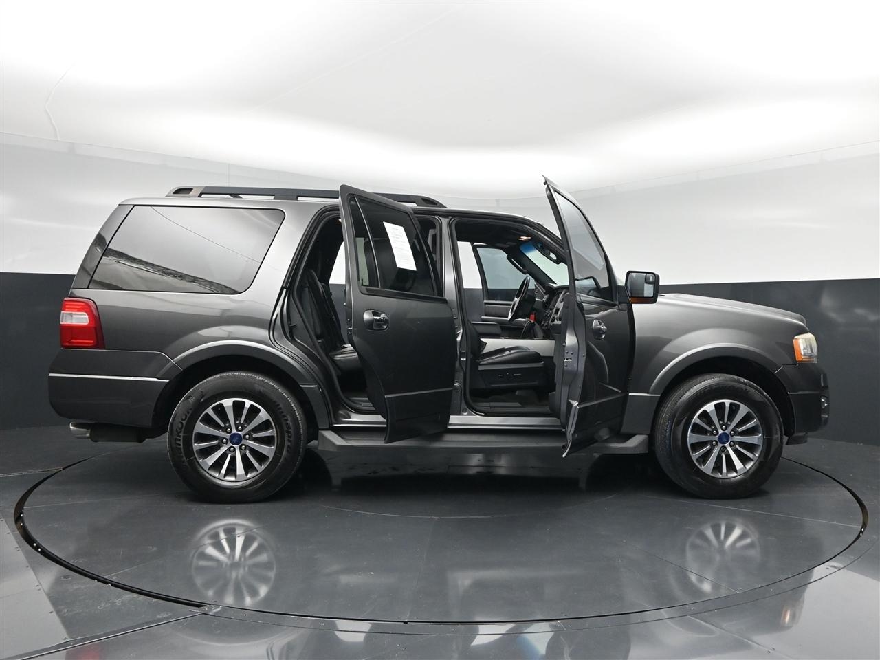 Ford Expedition XLT 2WD 2016