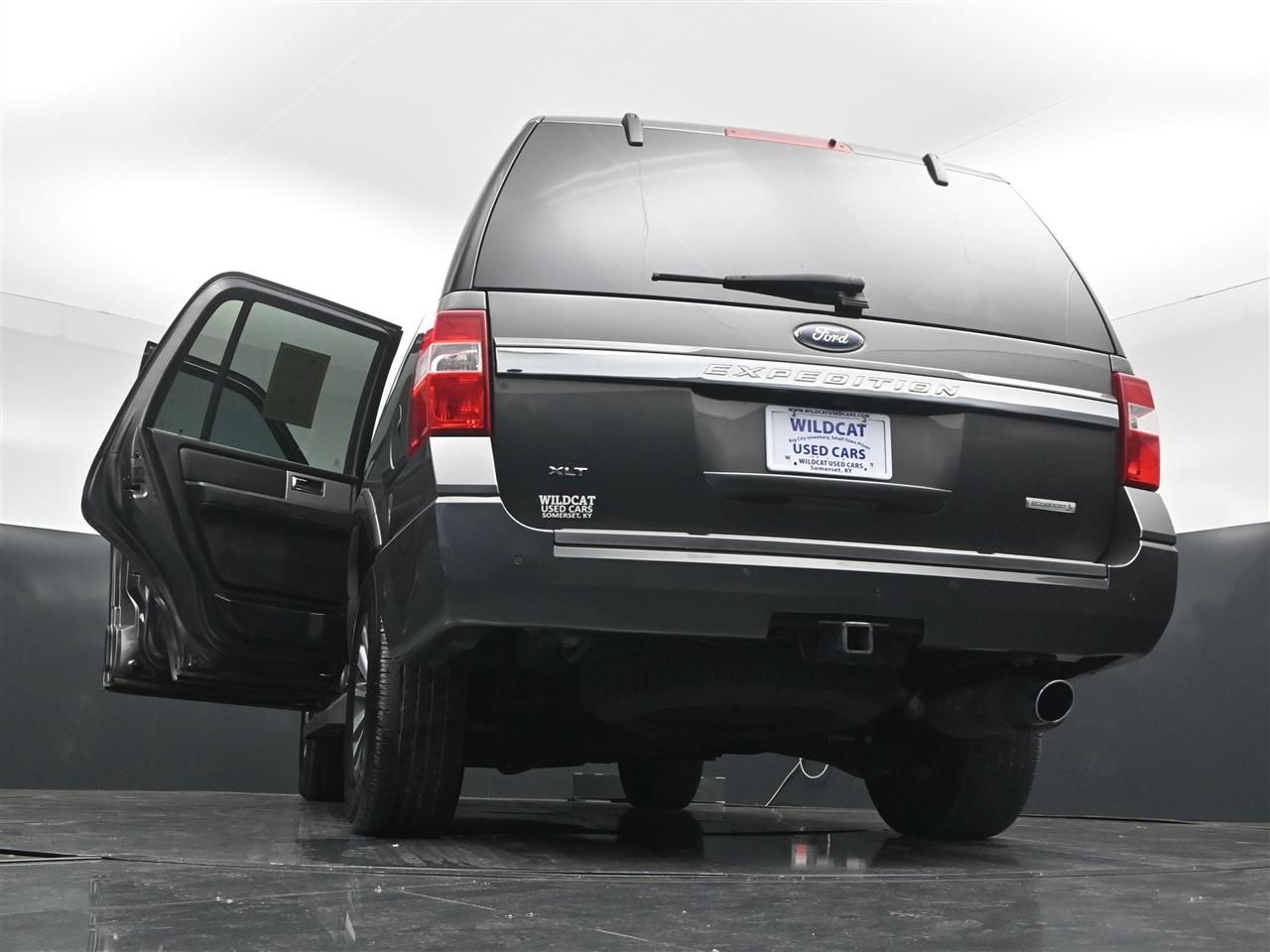 Ford Expedition XLT 2WD 2016