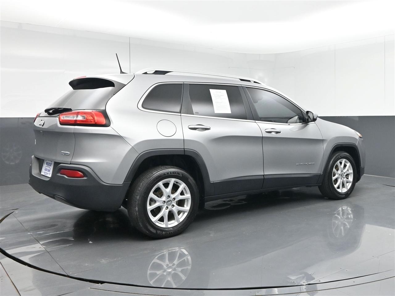 Jeep Cherokee Latitude FWD 2017