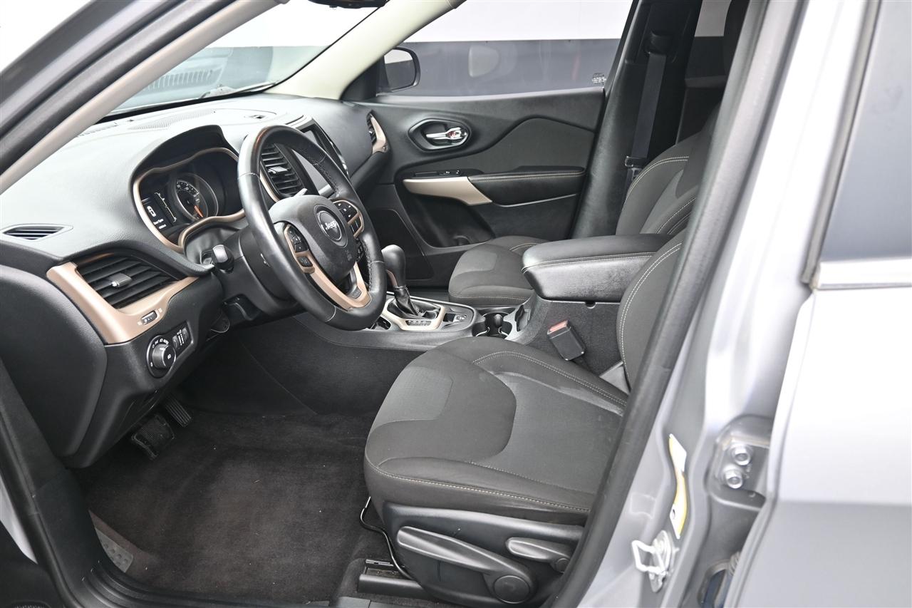 Jeep Cherokee Latitude FWD 2017