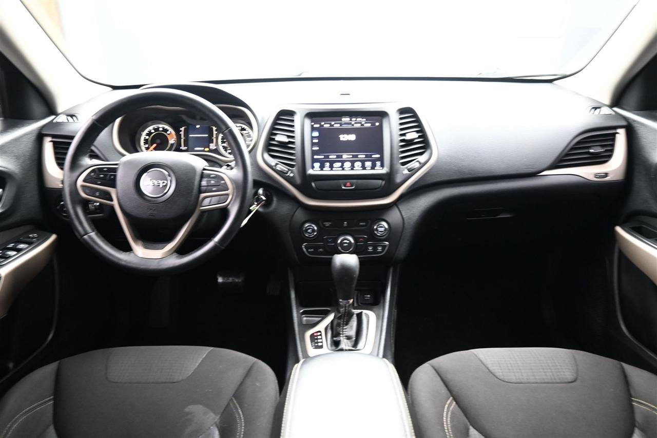 Jeep Cherokee Latitude FWD 2017
