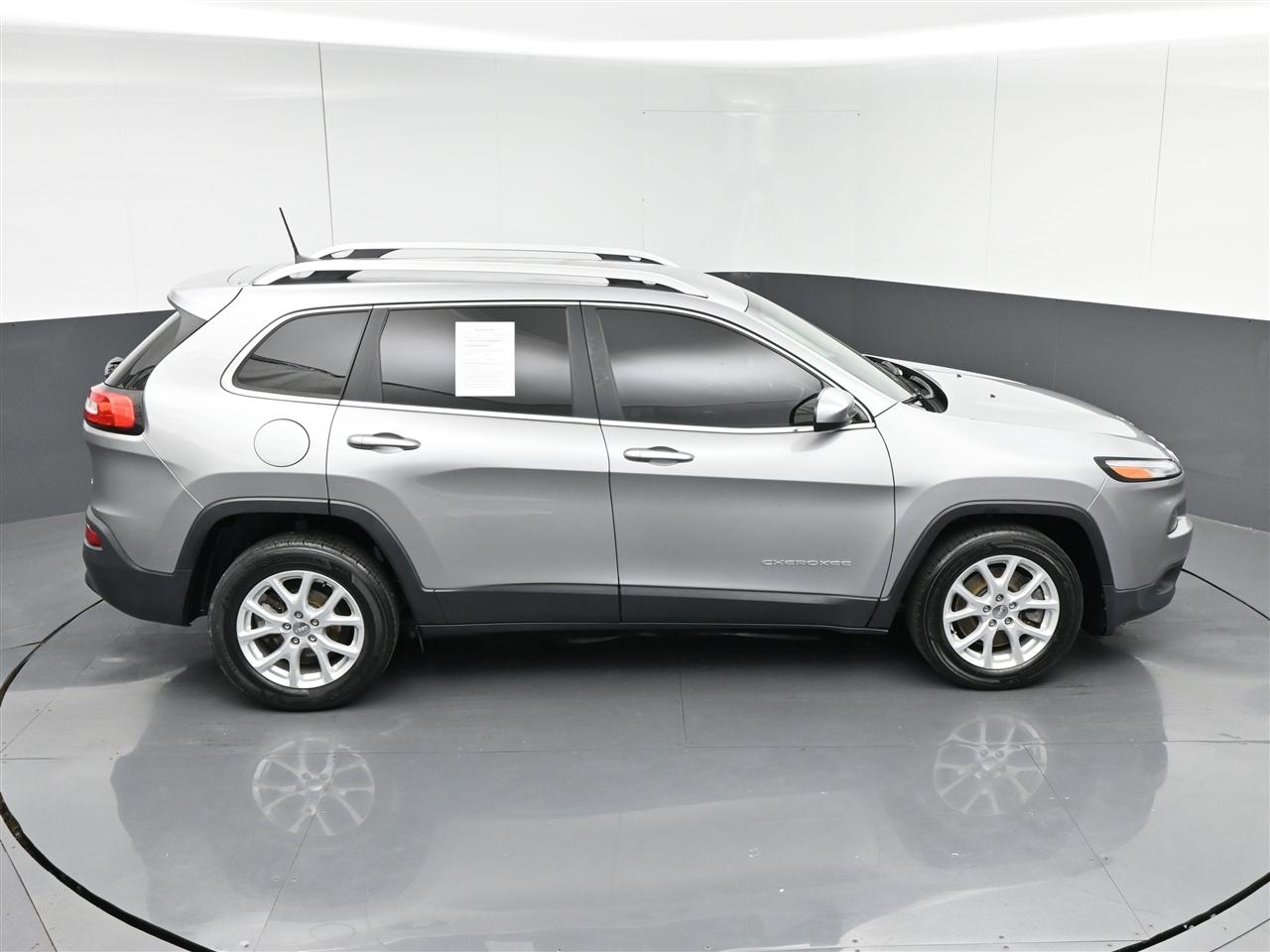 Jeep Cherokee Latitude FWD 2017