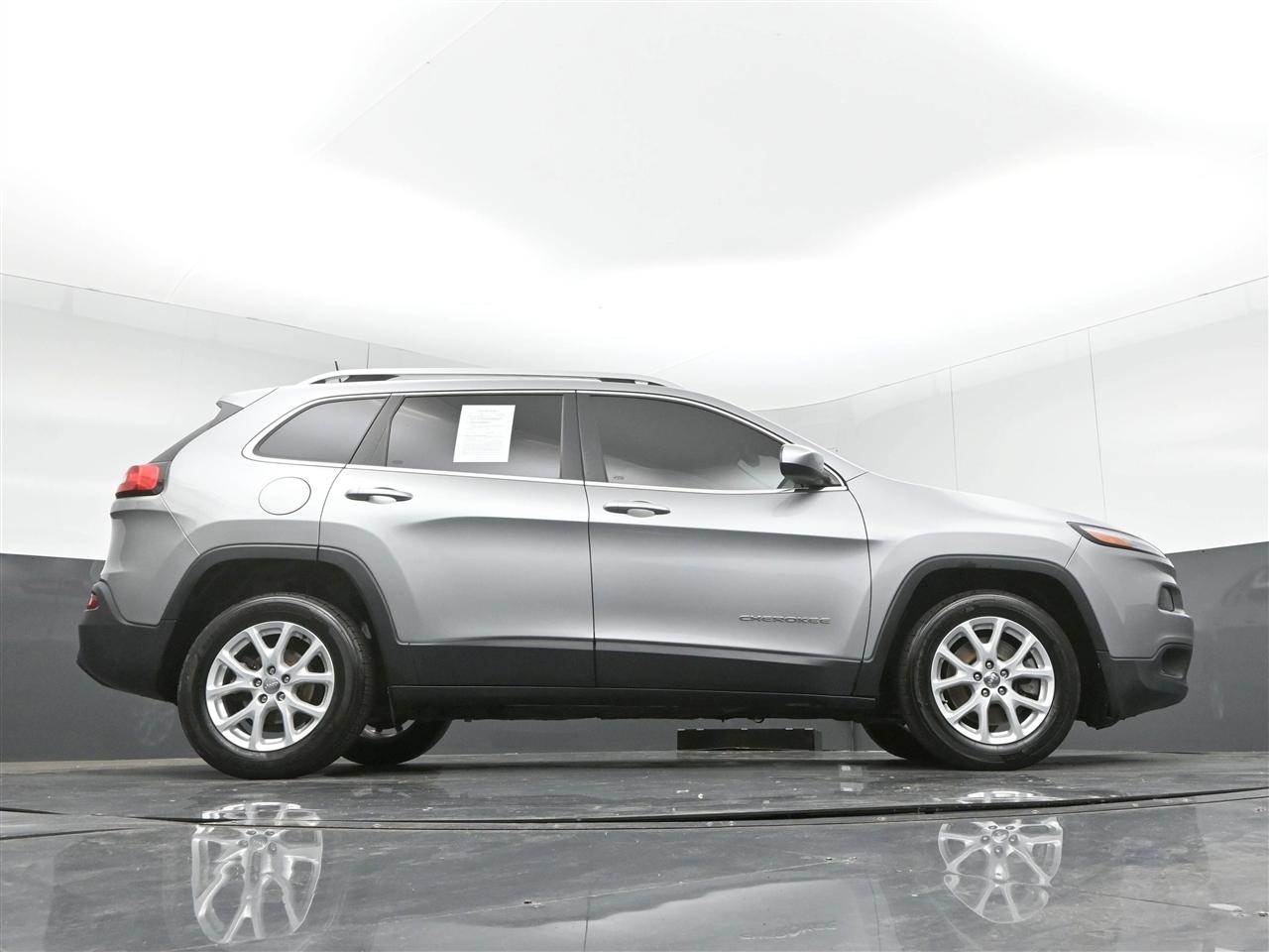 Jeep Cherokee Latitude FWD 2017
