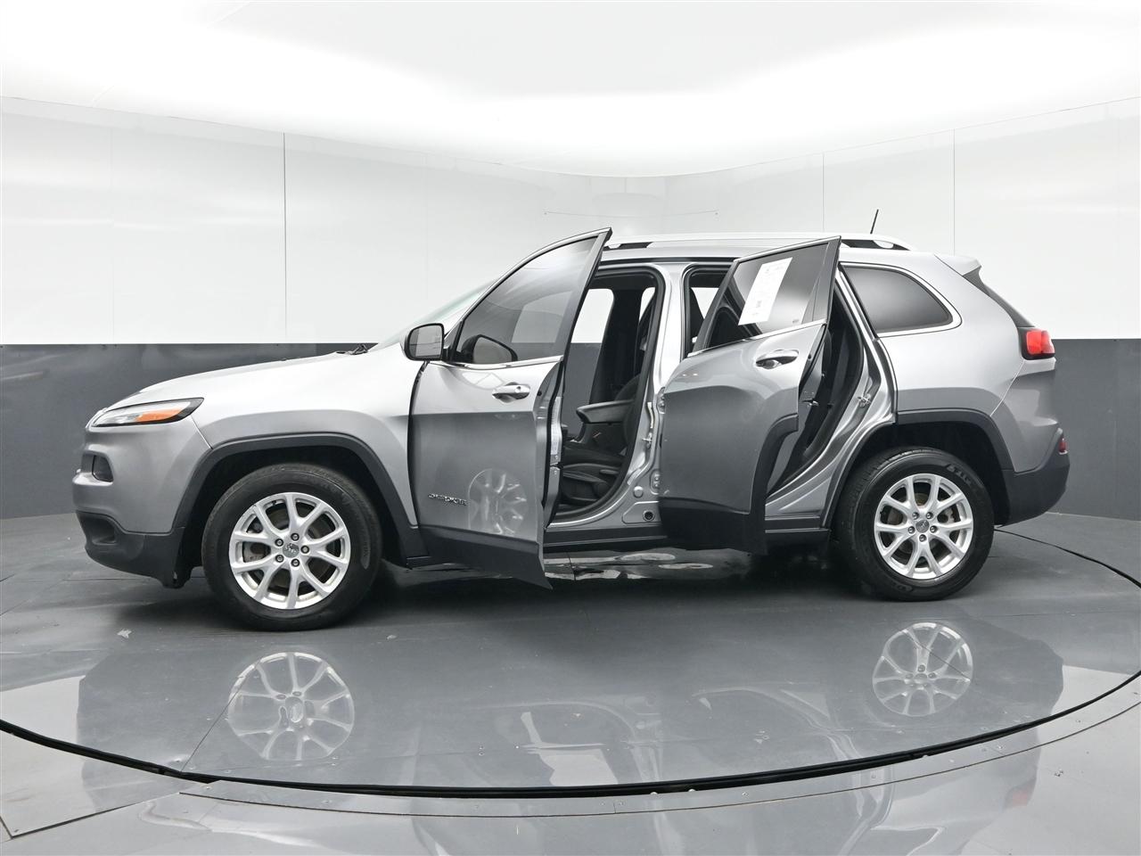 Jeep Cherokee Latitude FWD 2017