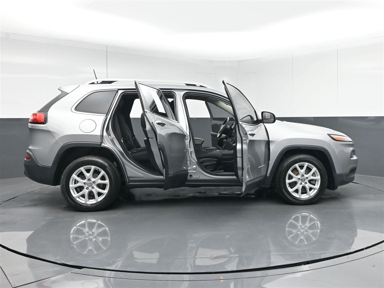 Jeep Cherokee Latitude FWD 2017