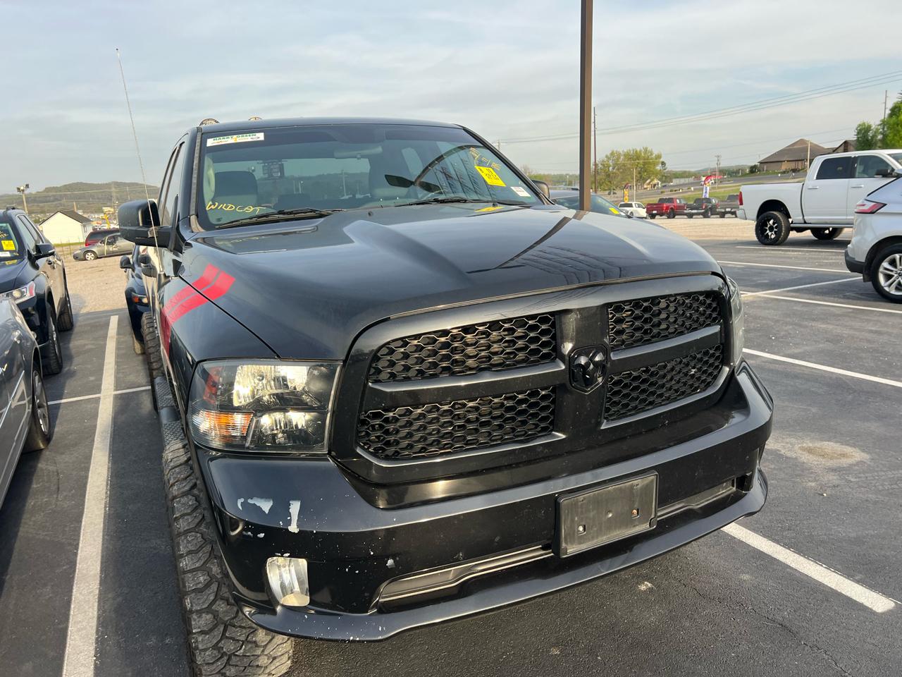 RAM 1500 Tradesman Quad Cab 4WD 2017