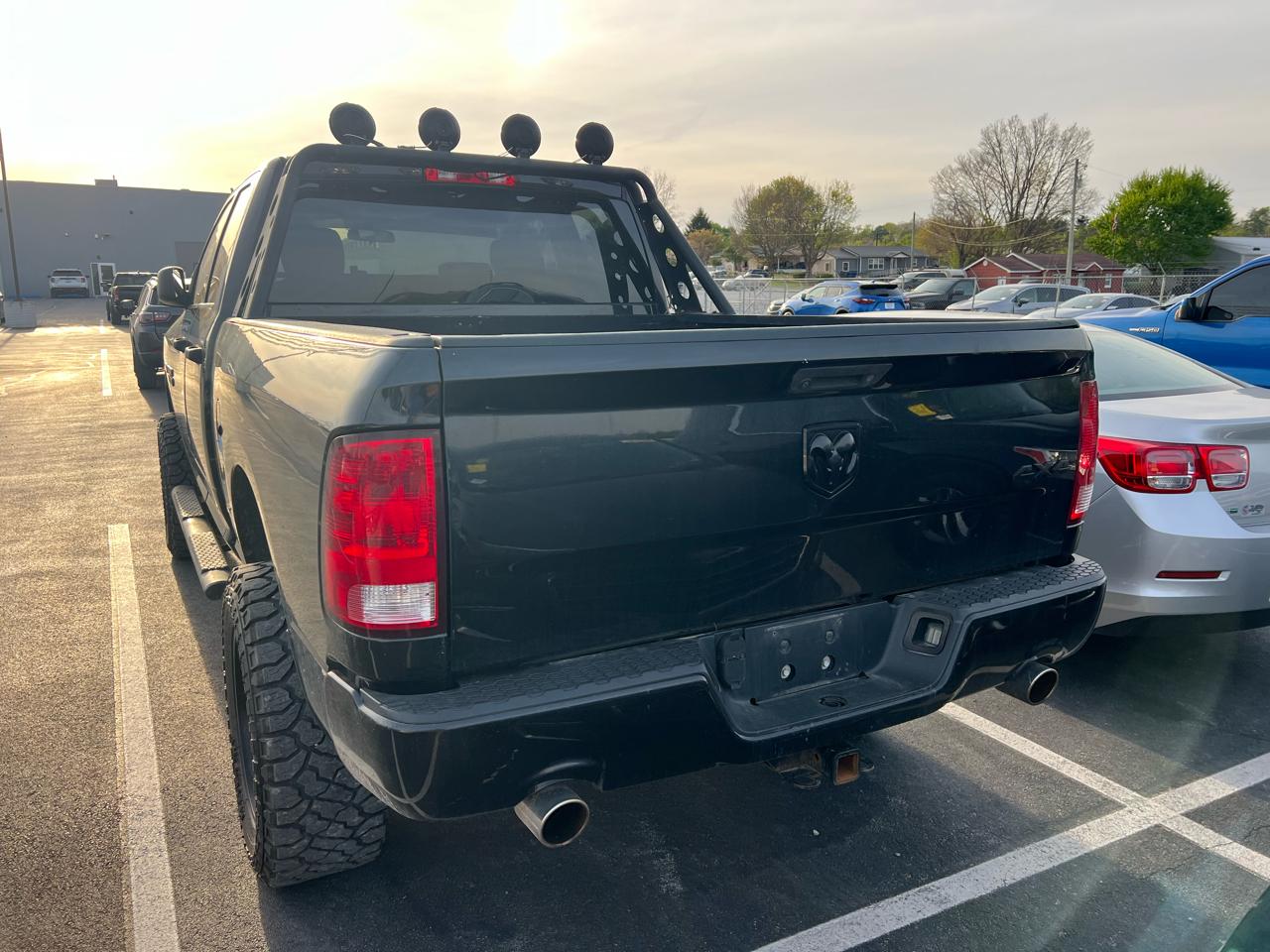 RAM 1500 Tradesman Quad Cab 4WD 2017