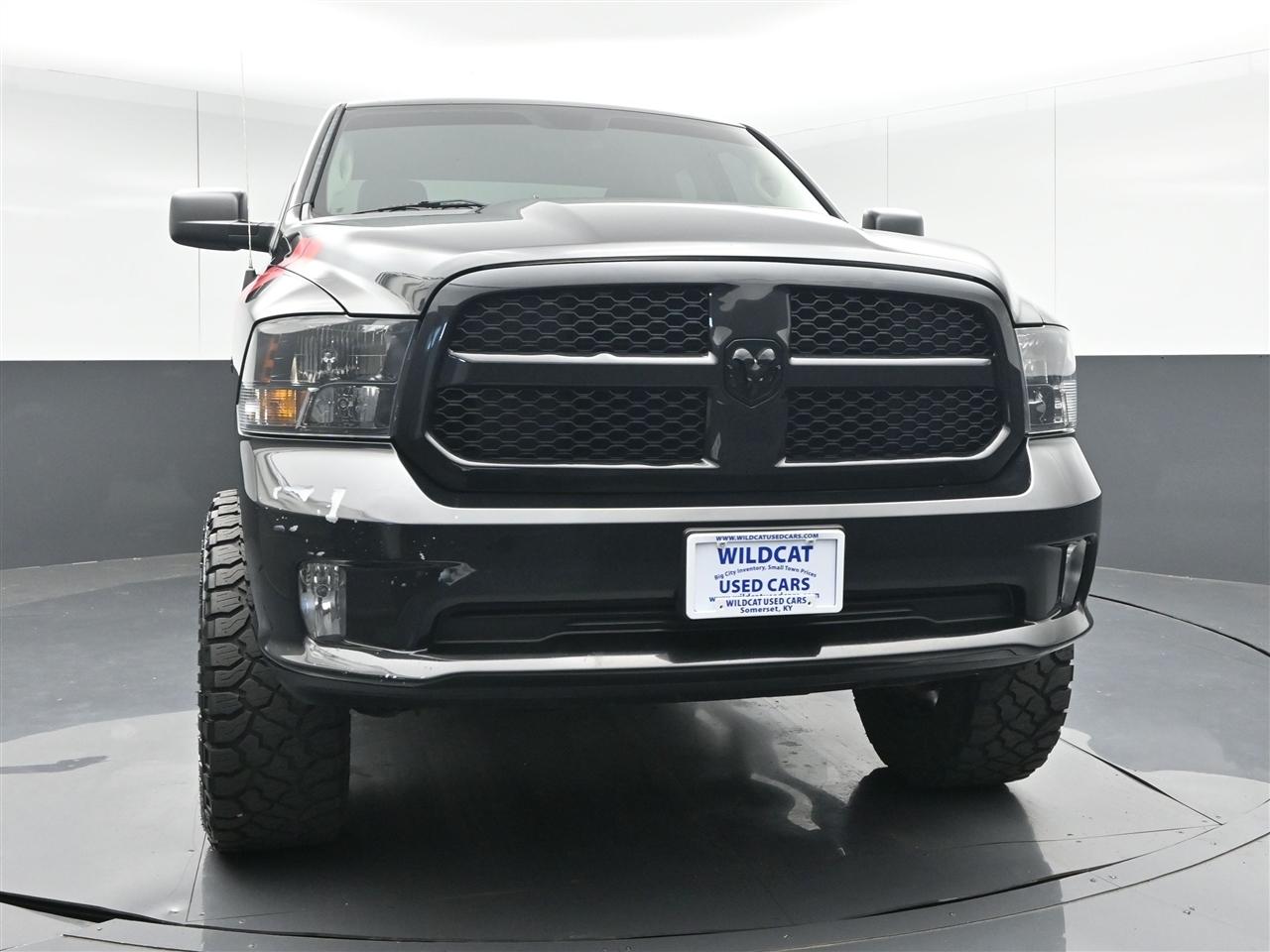RAM 1500 Tradesman Quad Cab 4WD 2017