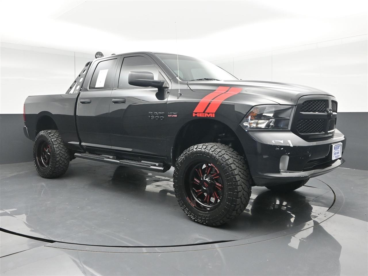RAM 1500 Tradesman Quad Cab 4WD 2017
