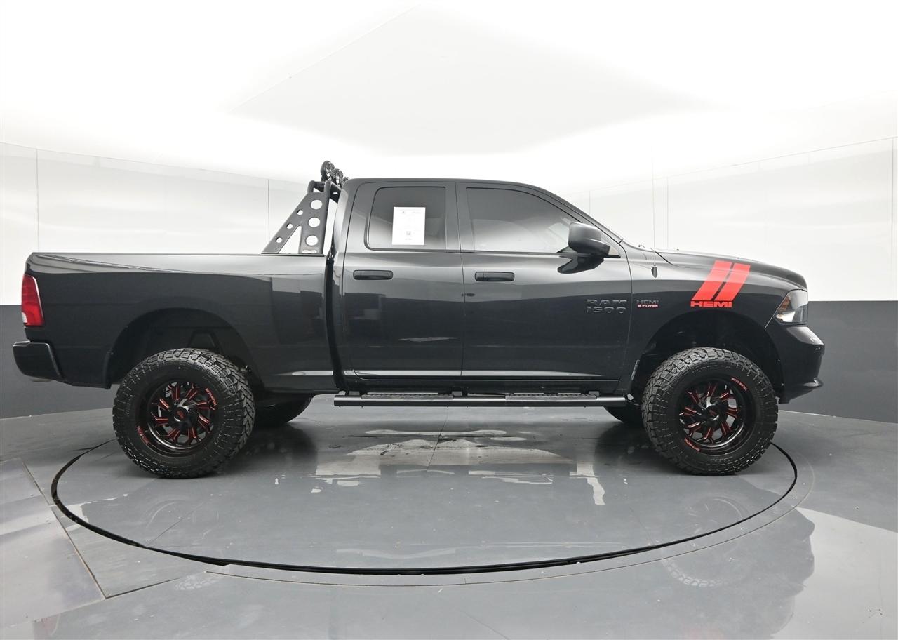 RAM 1500 Tradesman Quad Cab 4WD 2017