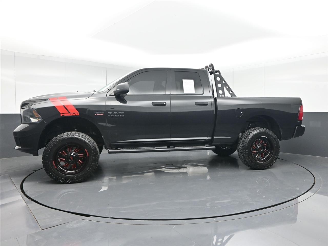 RAM 1500 Tradesman Quad Cab 4WD 2017