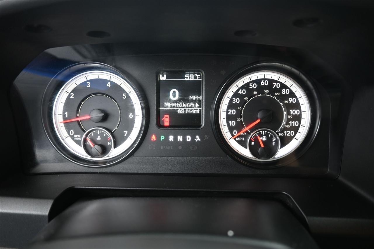RAM 1500 Tradesman Quad Cab 4WD 2017