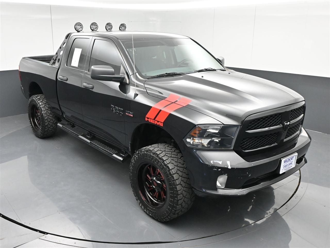 RAM 1500 Tradesman Quad Cab 4WD 2017
