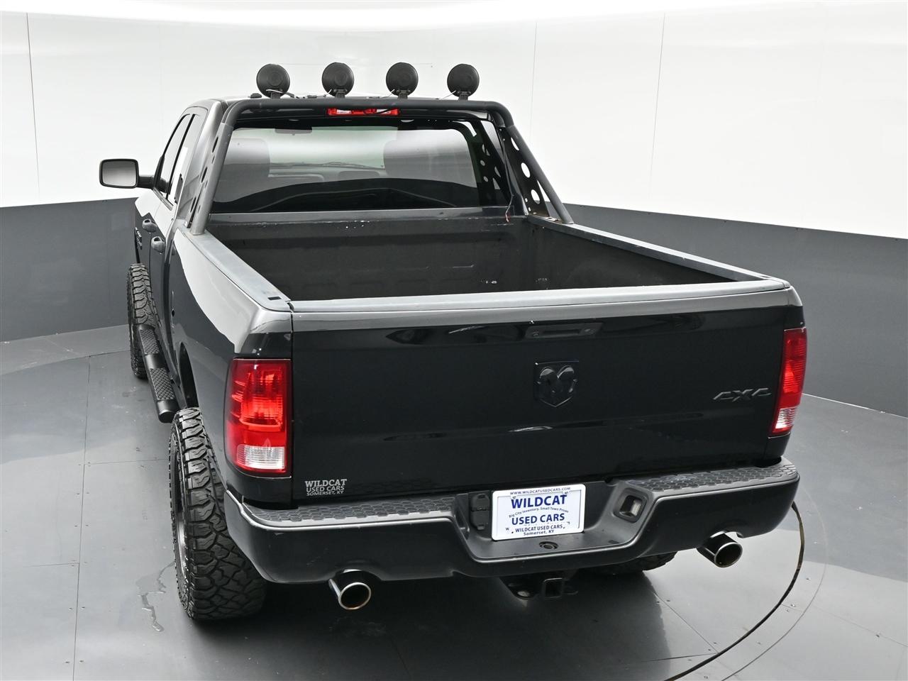 RAM 1500 Tradesman Quad Cab 4WD 2017