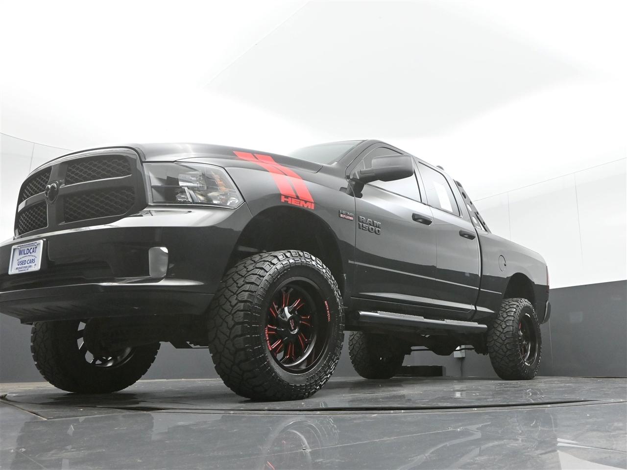 RAM 1500 Tradesman Quad Cab 4WD 2017