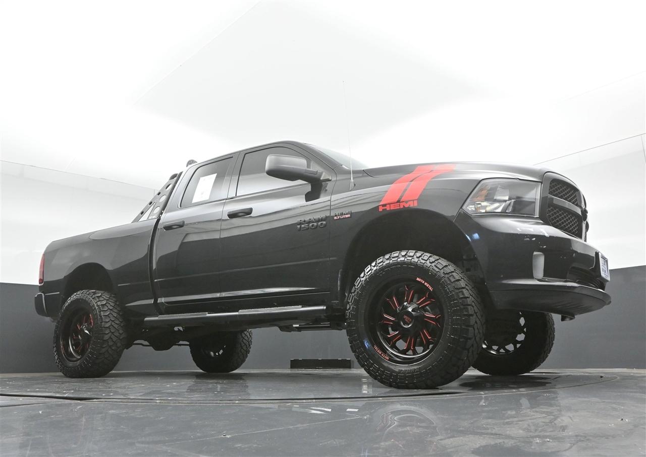 RAM 1500 Tradesman Quad Cab 4WD 2017