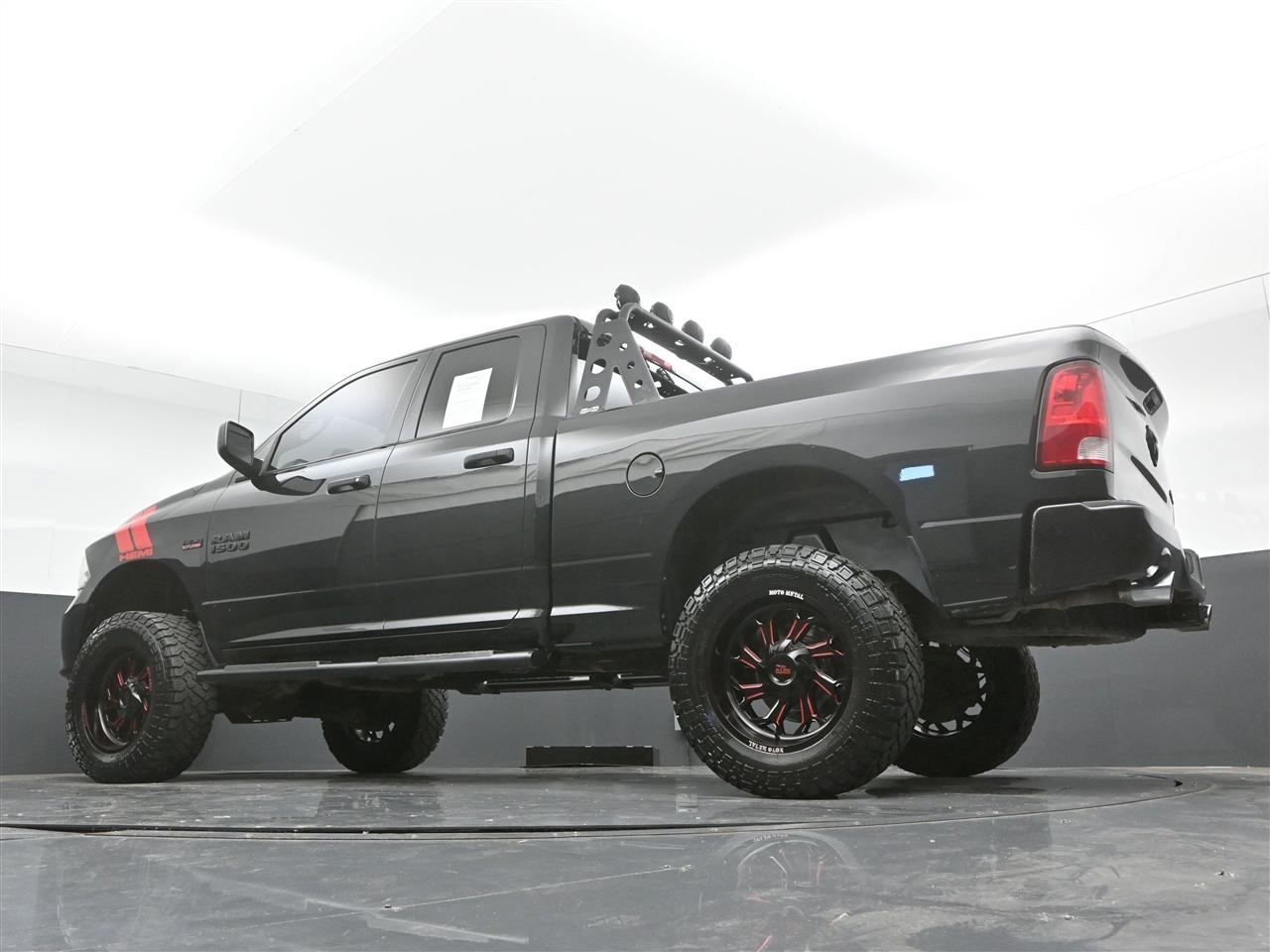 RAM 1500 Tradesman Quad Cab 4WD 2017