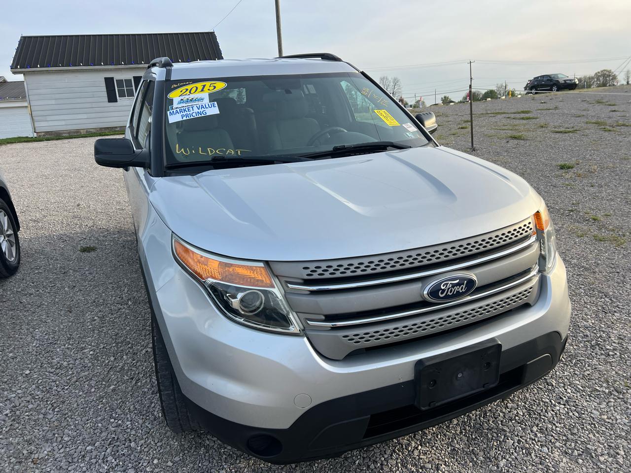 Ford Explorer Base 4WD 2015