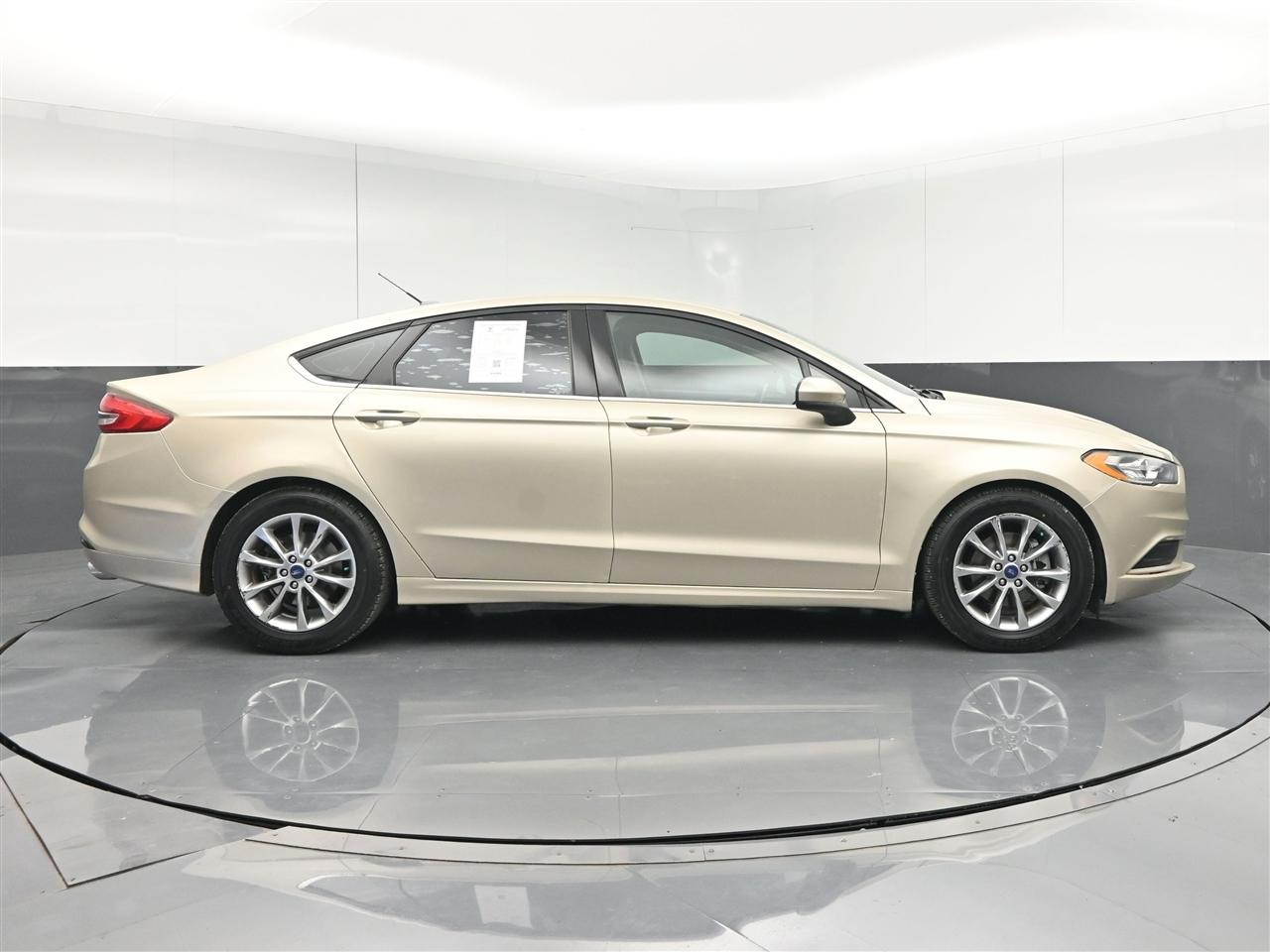 Ford Fusion SE 2017