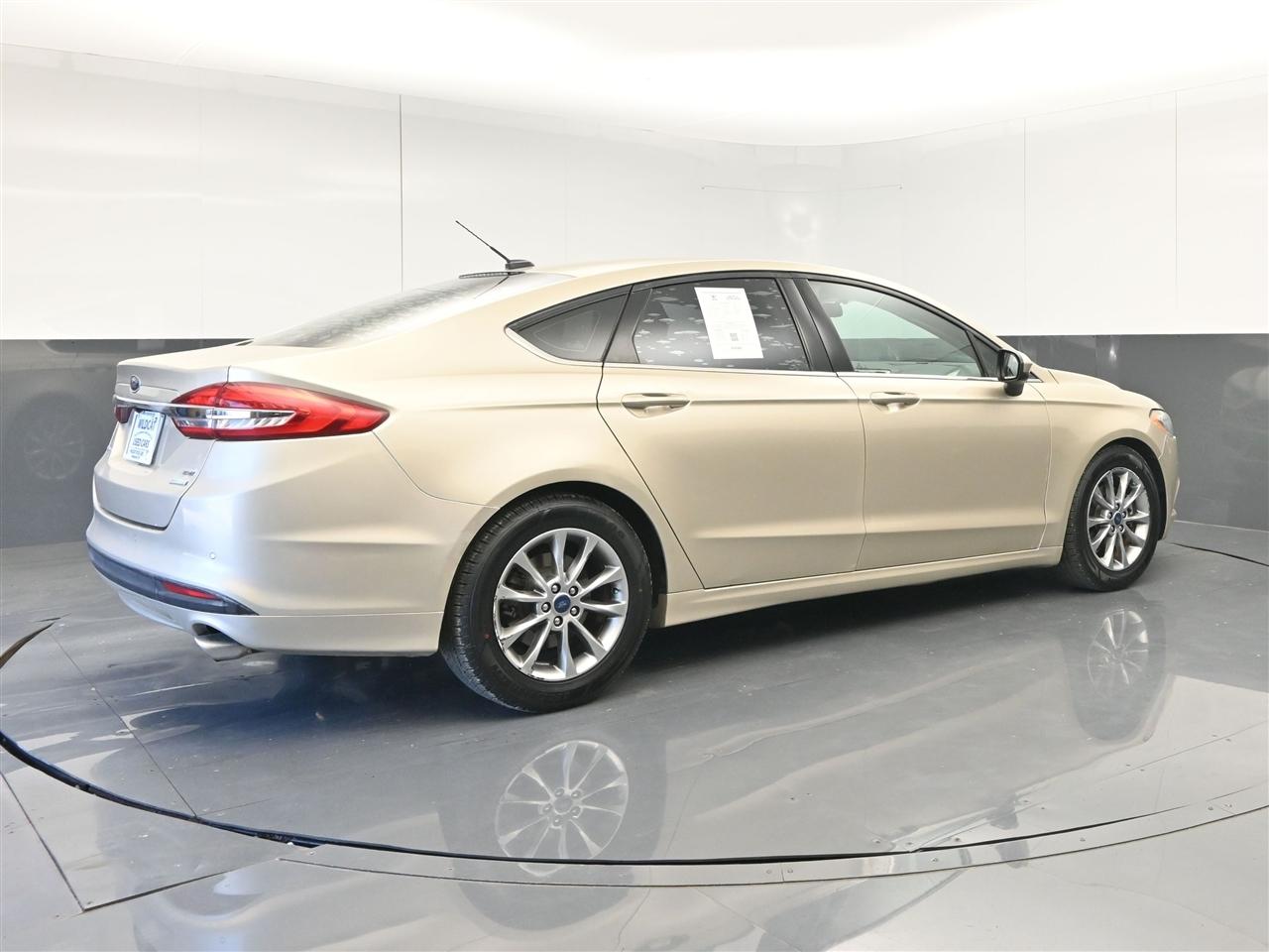 Ford Fusion SE 2017