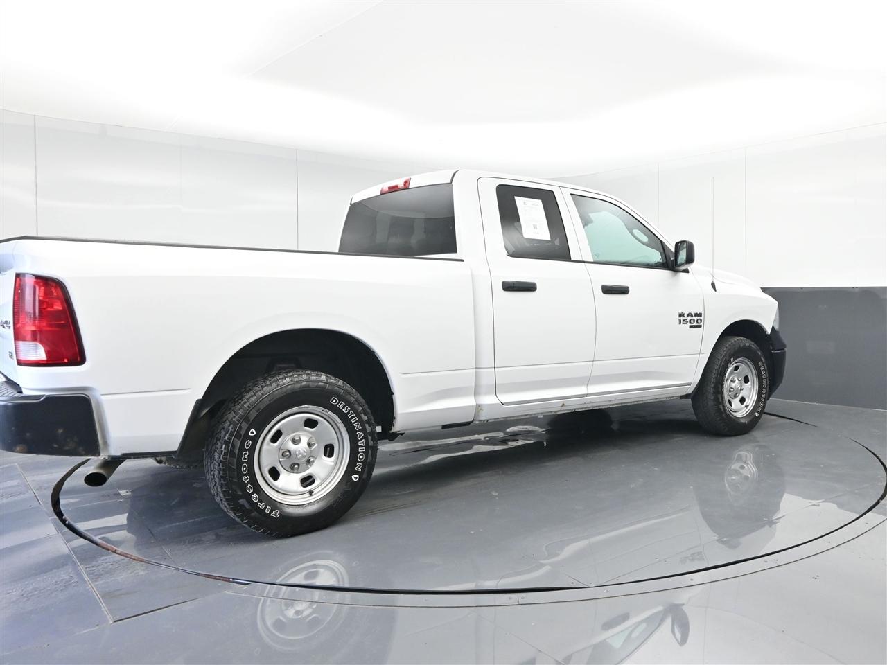 RAM 1500 Classic Tradesman Quad Cab 4WD 2019