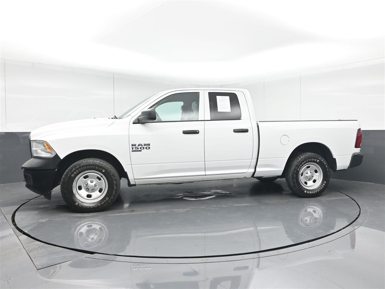 RAM 1500 Classic Tradesman Quad Cab 4WD 2019
