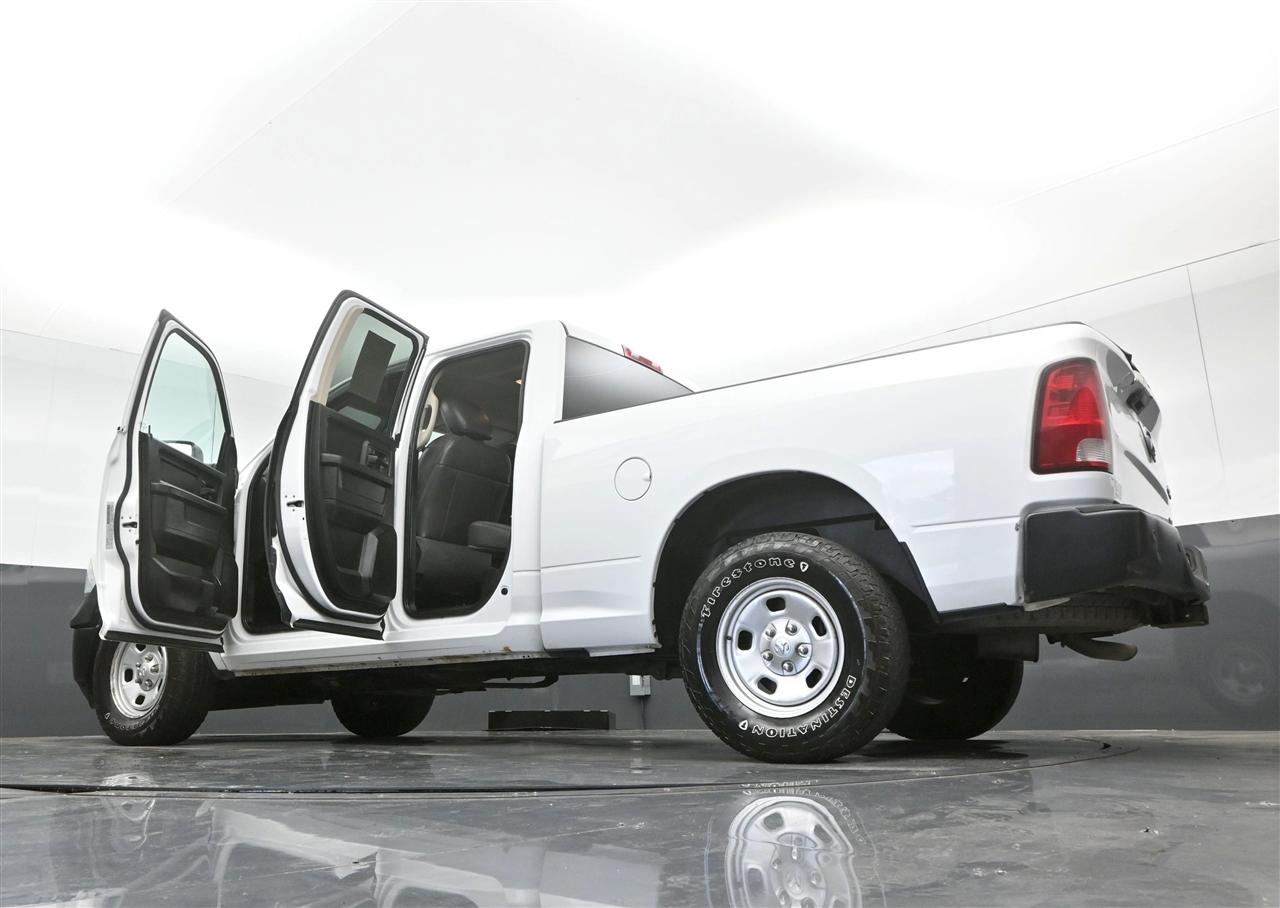 RAM 1500 Classic Tradesman Quad Cab 4WD 2019