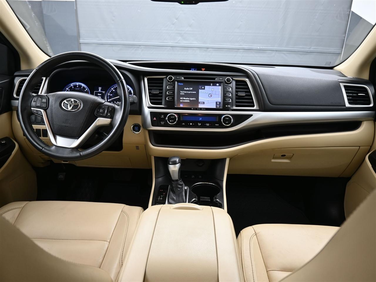 Toyota Highlander XLE AWD V6 2016