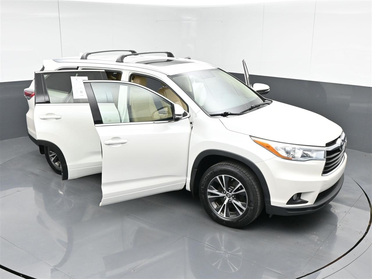 Toyota Highlander XLE AWD V6 2016