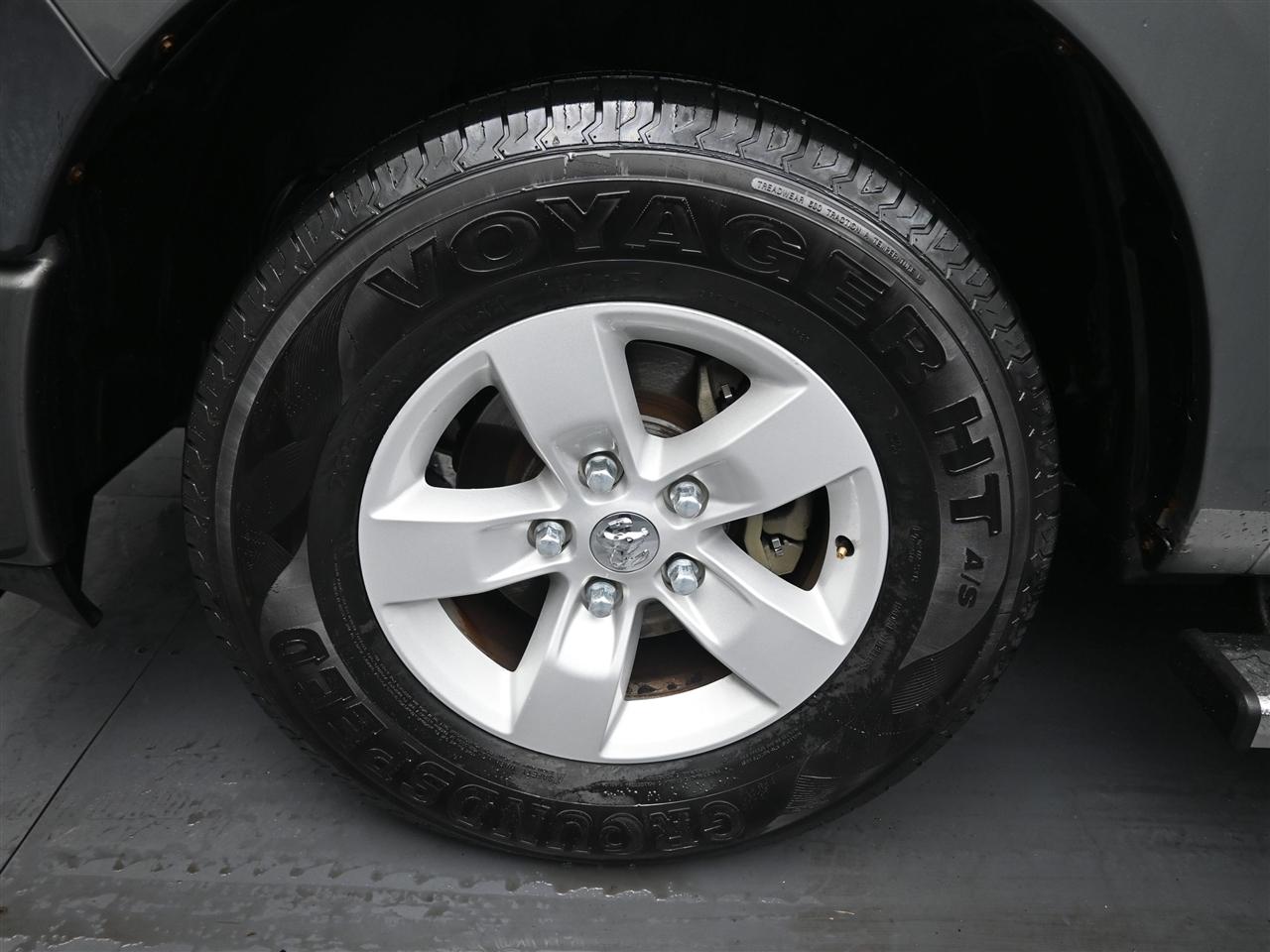 Dodge 1500 ST Quad Cab 4WD 2010