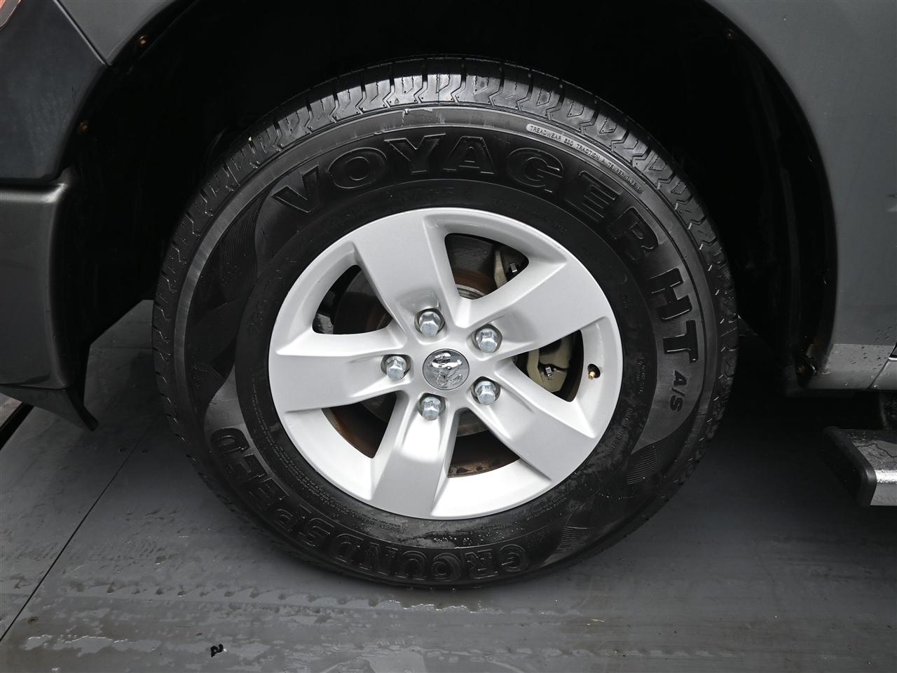 Dodge 1500 ST Quad Cab 4WD 2010