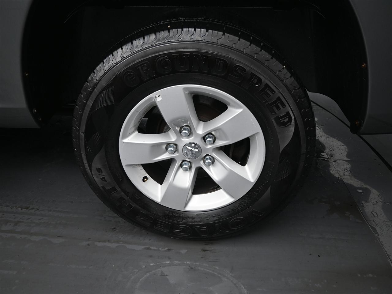 Dodge 1500 ST Quad Cab 4WD 2010