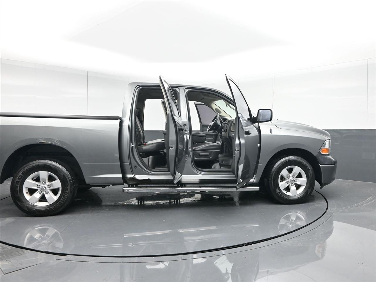 Dodge 1500 ST Quad Cab 4WD 2010