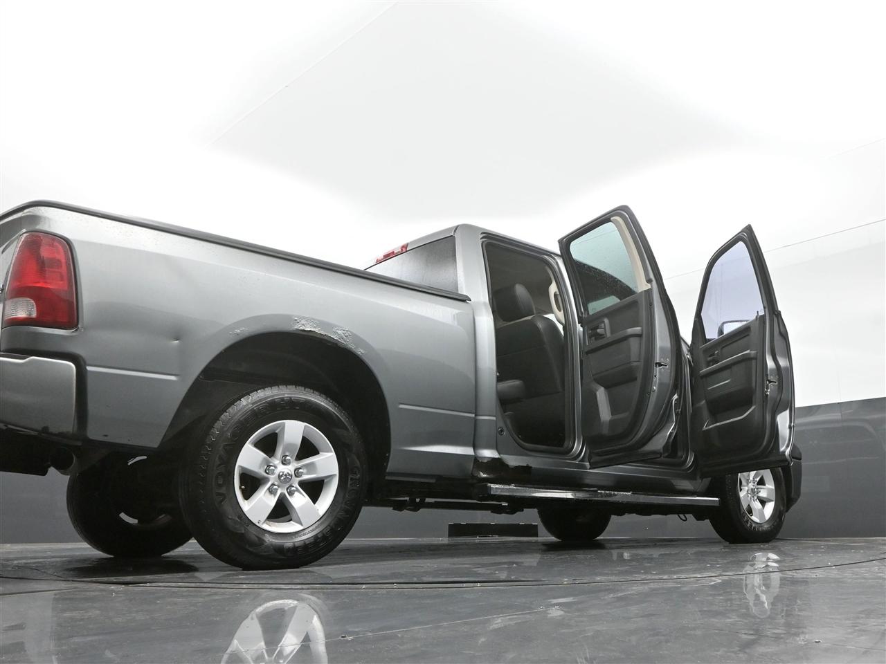 Dodge 1500 ST Quad Cab 4WD 2010