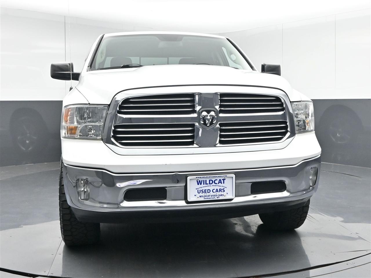 RAM 1500 SLT Quad Cab 4WD 2015